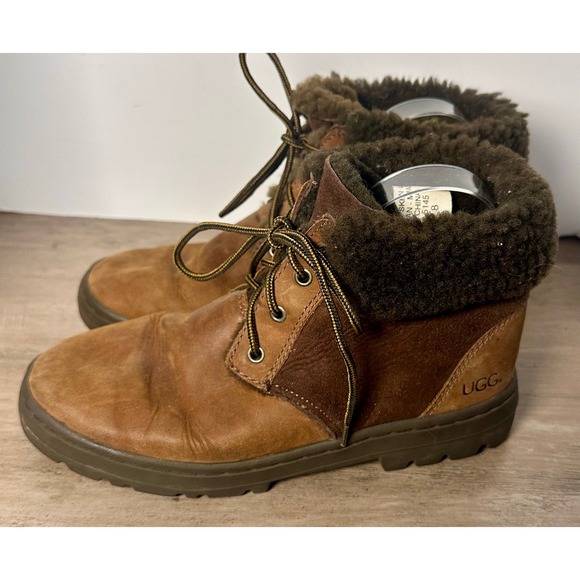 UGG Shoes - UGG Australia‎ 5145 Women's 8 Leather Sheepskin Cold Weather Lace Up Boots